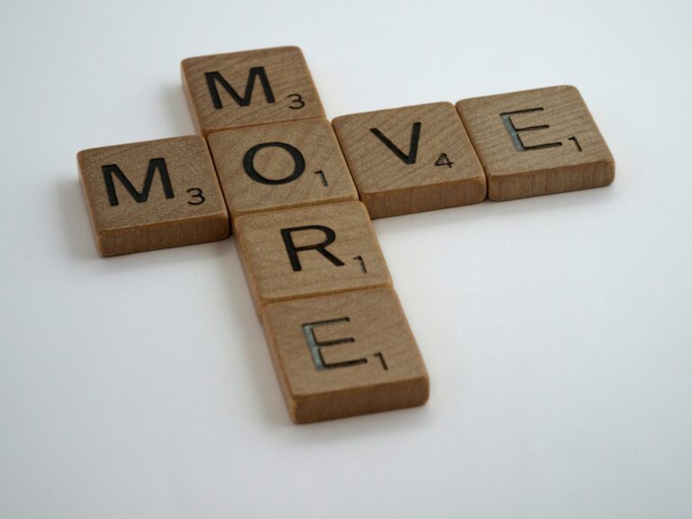 puzzle pieces that say move more- lifestyle medicine